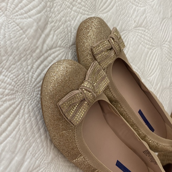 Stuart Weizmann gold ballet flats - Picture 6 of 8